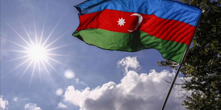 Azerbaycan, erken genel seçim yolunda