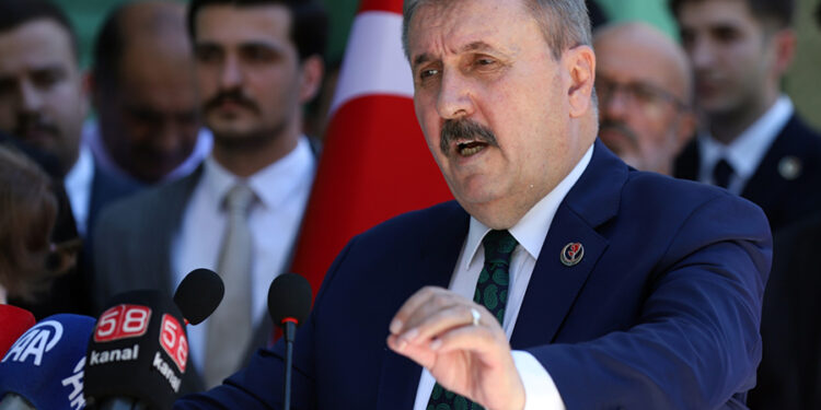 BBP lideri Destici’den garip açıklama: Müslüman değilseniz söyleyin, ona göre muamele edelim