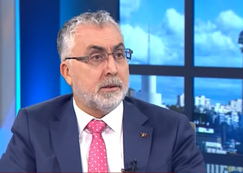 Bakan Işıkhan açıkladı: Emeklilere refah payı verilmeyecek, asgari ücrete zam yok!