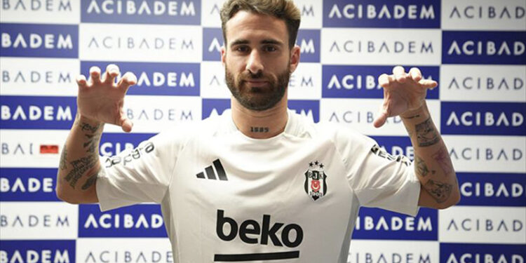 Beşiktaş'ın yeni transferi Rafa Silva: Şampiyonluklar kazanmak için buradayım