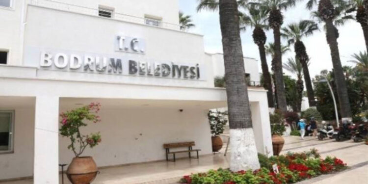 Bir başkan yardımcısının hesaplarındaki bloke kaldırıldı