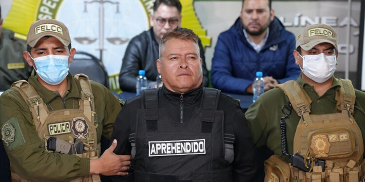 Bolivya'da başarısız darbe girişimi sonrası üst düzey komutanlar gözaltına alındı