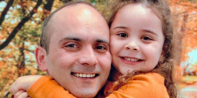 Büyüklerimin elini öpemeden, kızıma doyasıya sarılamadan hücremde altıncı bayramımı yaşıyorum