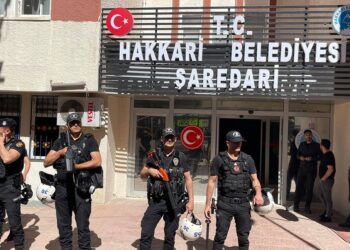 CHP’den DEM Parti’ye bayram ziyareti: AKP kutuplaştırıcı süreci inşa ediyor; kayyım uygulamasını normalleştiriyor