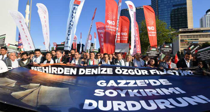 CHP’den İsrail Konsolosluğu önünde eylem: “Bu bir savaş değil, soykırımdır; yetti artık!”