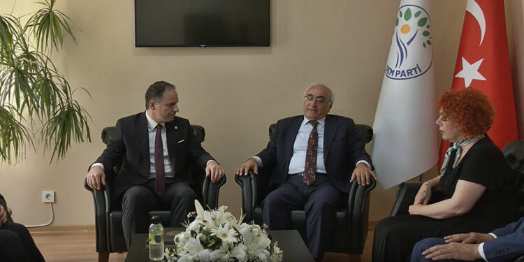 CHP'li Yavuzyılmaz'dan iktidara kayyum tepkisi: 'AKP kutuplaştırıcı bir süreci devam ettiriyor'