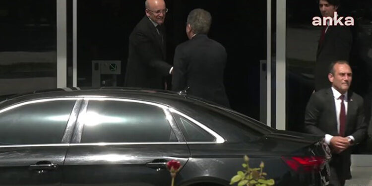 CHP’nin ekonomi kurmayları ile Bakan Şimşek bir araya geldi