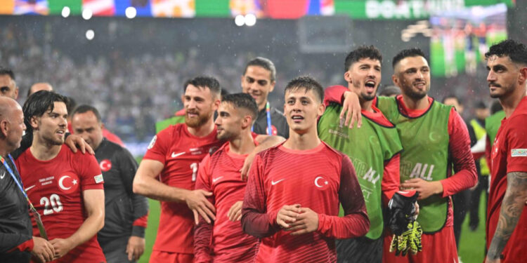 Çekya-Türkiye maçının ilk 11'i belli oldu