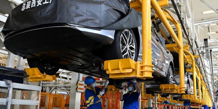 Çin'e vergi otomobil fiyatlarını yükseltecek