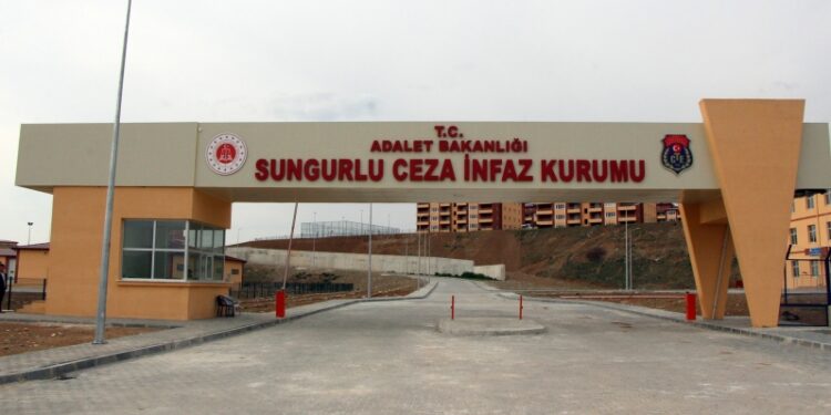 Çorum Sungurlu L Tipi Cezaevinde mahpuslara su bile verilmiyor
