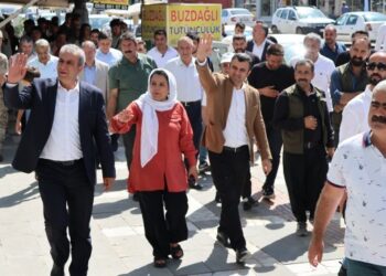 Curnê Reş’te son çağrılar: İradenize sahip çıkın