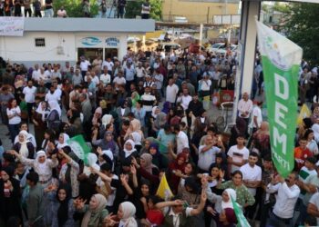 DEM Parti Curnê Reş'te farkı açmayı hedefliyor