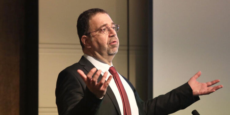 Daron Acemoğlu’ndan Biden’a destek: “Daha genç bir aday harika olurdu ama asıl mesele, Trump tehdidi”