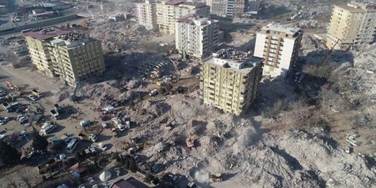 Depremde 72 kişinin öldüğü Ebrar Sitesi H Blok'a ilişkin davanın görülmesine başlandı