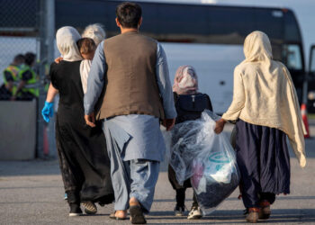 Der Spiegel: Almanya, Taliban'la temas kurmamak için Afgan sığınmacıları Özbekistan üzerinden sınır dışı edecek