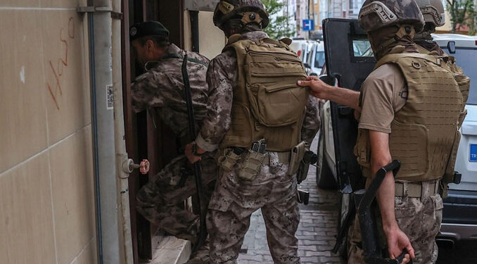 Diyarbakır’da HDP’li eski başkana gözaltı