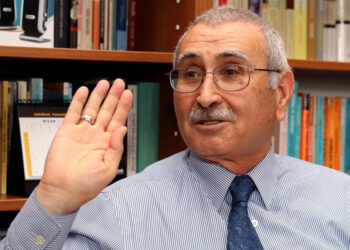 Durmuş Yılmaz’dan CHP’ye önemli uyarı: Bu bir tuzaktır, iktidar 22 yılın enkazına ortak arıyor!