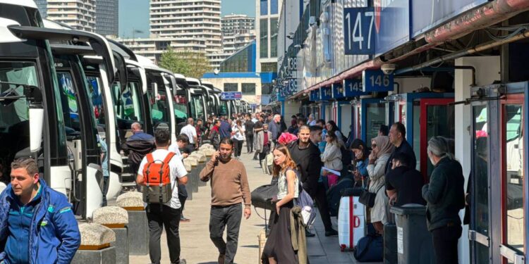 Emeklilere indirim karmaşası: Firmalar uygulamıyor, yolcular mağdur