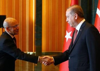 Enflasyon artık siyasi bir mesele; Erdoğan yabancı yatırımcıları kazandı, bedelini Türkler ödüyor