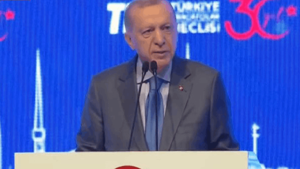 Erdoğan duyurdu: İhracatçılar için döviz bozdurma zorunluluğunda değişikliğe gidildi!