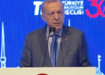 Erdoğan duyurdu: İhracatçılar için döviz bozdurma zorunluluğunda değişikliğe gidildi!