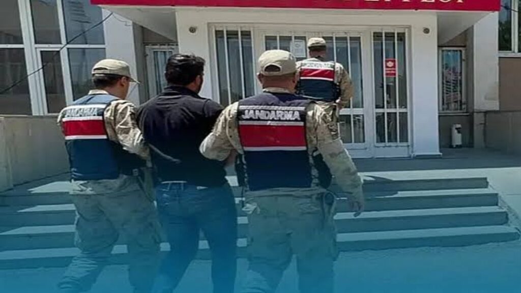 Eşini öldürdüğü iddiasıyla aranan şahıs 18 ay sonra yakalandı