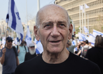Eski İsrail Başbakanı Olmert’ten ateşkes çağrısı: “Gazze’deki yıkım yüzünden İsrail dünyanın desteğini kaybetti”