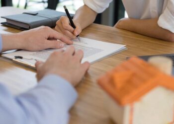Ev sahipleri 1 yıllık peşin ve çıkış taahhütnamesi almaya başladı