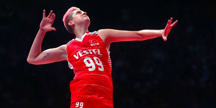 Fenerbahçe Başkanı Ali Koç'tan Ebrar Karakurt'a: Seni alacağız