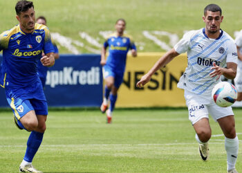 Fenerbahçe hazırlık maçında Petrolul Ploiesti'yi mağlup etti