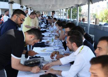 Fenerbahçe’de başkanlık seçimi; oy verme işlemi başladı