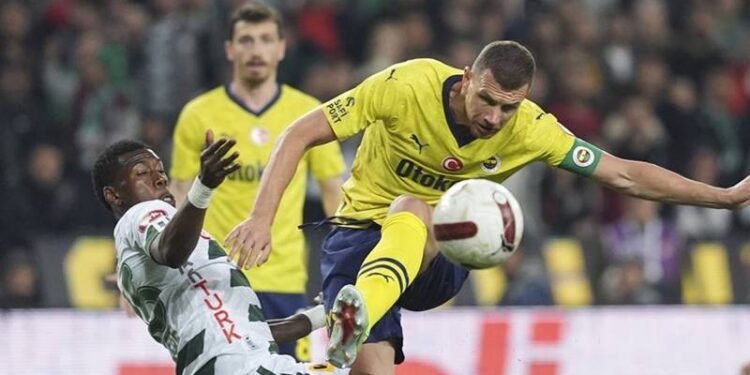 Fenerbahçe'nin en skoreri Edin Dzeko