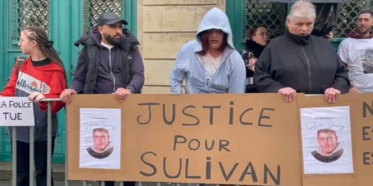 Fransa'da gergin gece: Polisin öldürdüğü Sulivan için düzenlenen eylemde öfke, şiddete döküldü