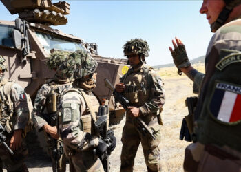 Fransa'nın Yeni Kaledonya kolonisinde baskıcı tutum: Bağımsızlık yanlısı liderlere gözaltı