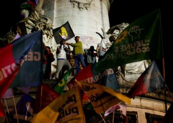 Fransız aşırı sağcı partiler erken seçime birlikte katılma konusunda anlaşamadı