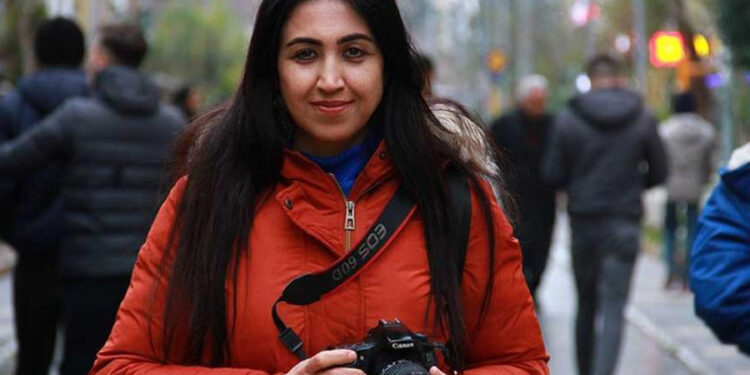 Gazeteciye ‘çıplak arama işkencesi’ne takipsizlik kararı