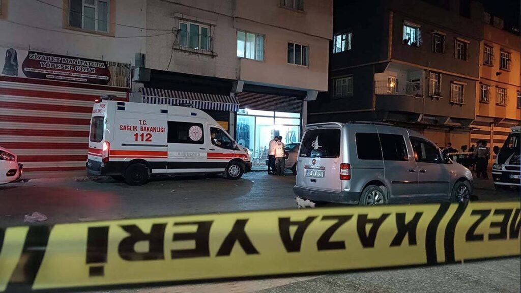 Gaziantep'te katliam: 6 ölü, 2 yaralı