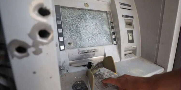 Gazze'de nakit kriz; "Bankada param var ama ekmek alamıyorum"