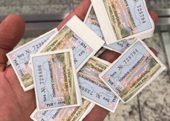 Gelir İdaresi'nden "yurt dışı çıkış harç pulu" uyarısı: ⁠Zamdan önce stoklamayın