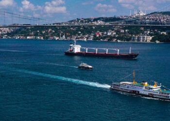 Gemilerin Boğaz geçiş ücretlerine zam