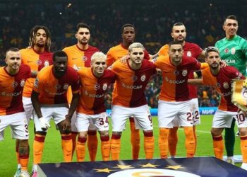 Gözler, Galatasaraylı 2 oyuncunun üstünde