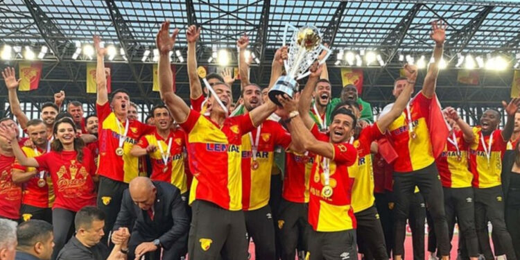 Göztepe'nin kuruluş yıl dönümü Levent Yüksel'le