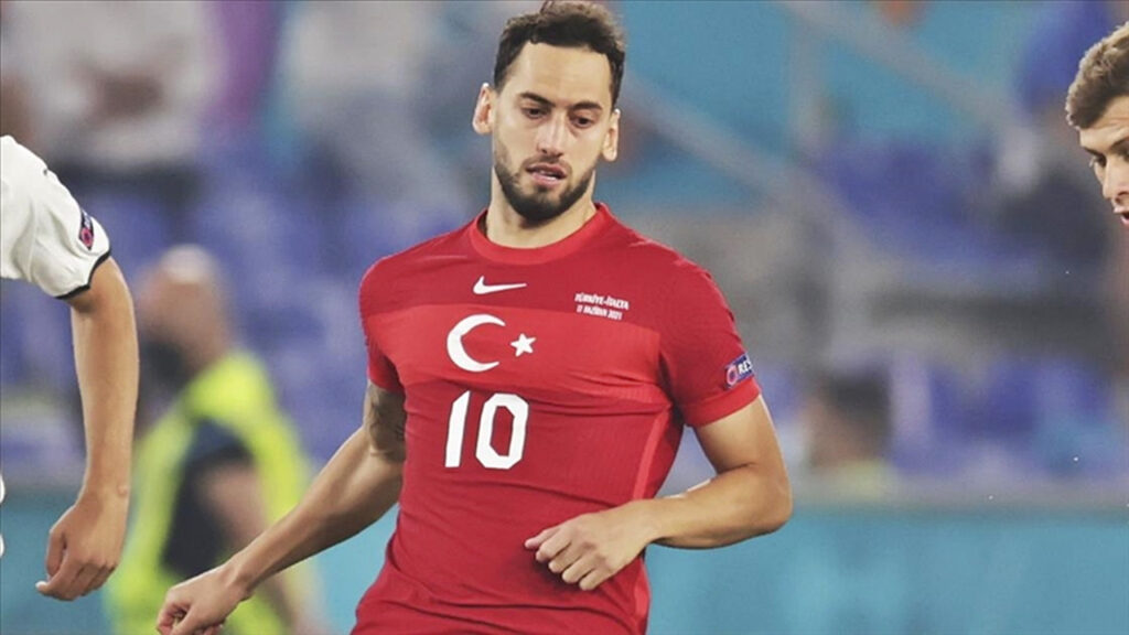 Hakan Çalhanoğlu, EURO 2024'te 'en iyi gol' ödülü için aday gösterildi