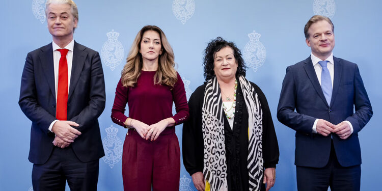 Hollanda’da ‘sağ ittifak’ kabinesi netleşti