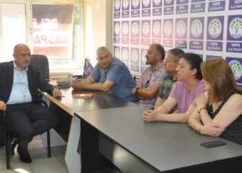 Hopa ve Fındıklı belediye başkanlarından DEM Parti'ye ziyaret