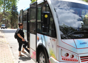 İBB: Adalar’da toplu ulaşım zorunluluk