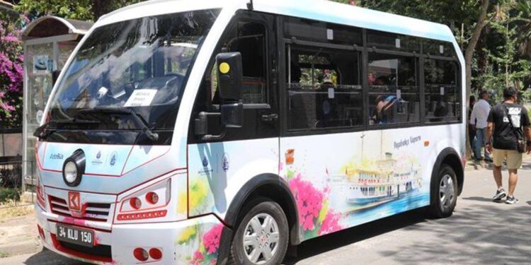 İBB’den Adalar’da tepki çeken minibüslere ilişkin açıklama: Toplu ulaşım olmazsa olmaz