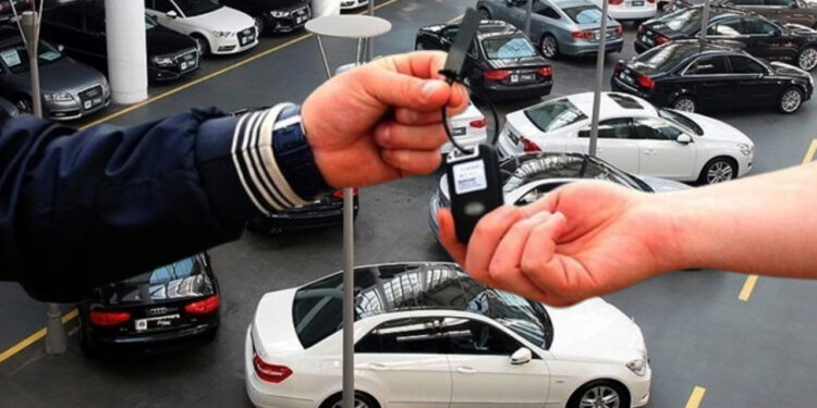 İkinci el otomobil piyasası tam fren yaptı, satışlar tepetaklak oldu!