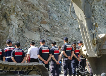 İkizdere'de taş ocağı ruhsat iptali için bilirkişi keşfi yapıldı