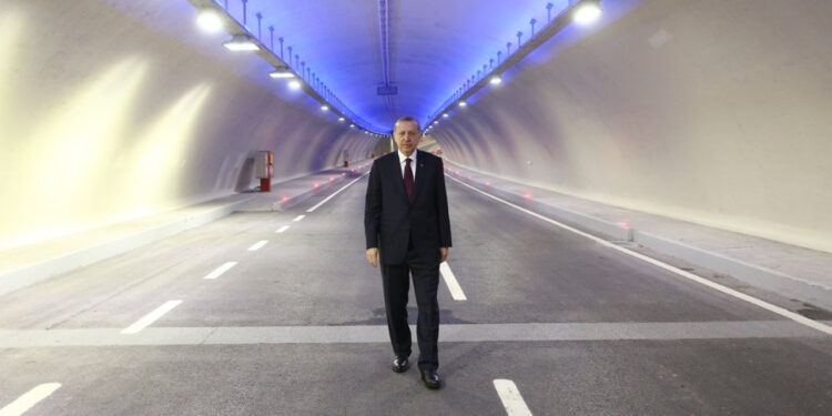 İktidar, ‘sıra bizde’ diyecek: Garantili projeleri yapan şirketlere ek vergi geliyor